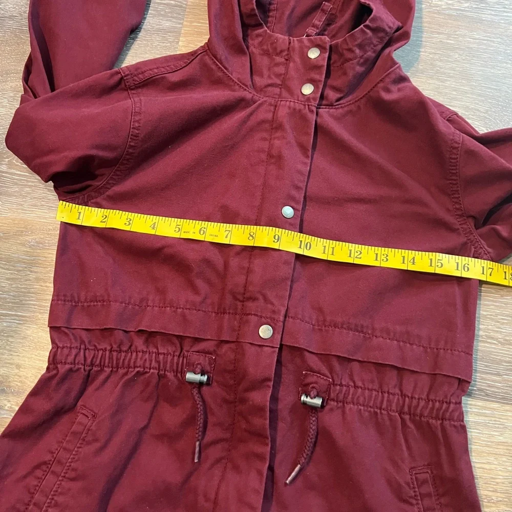 Old Navy Girls Military Field Jacket in Maroon SZ XL (14) Color is Wine stain